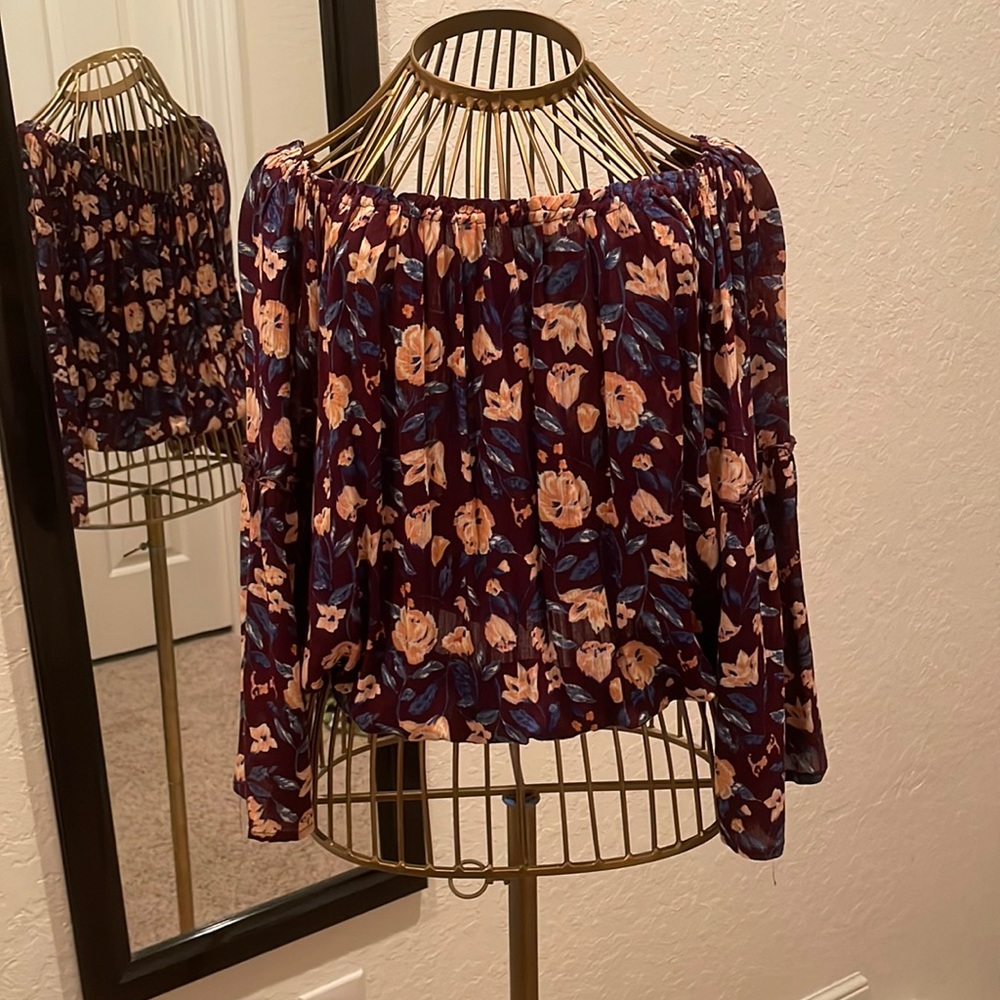 Forever 21 Floral Crop Top With Flowy Sleeves